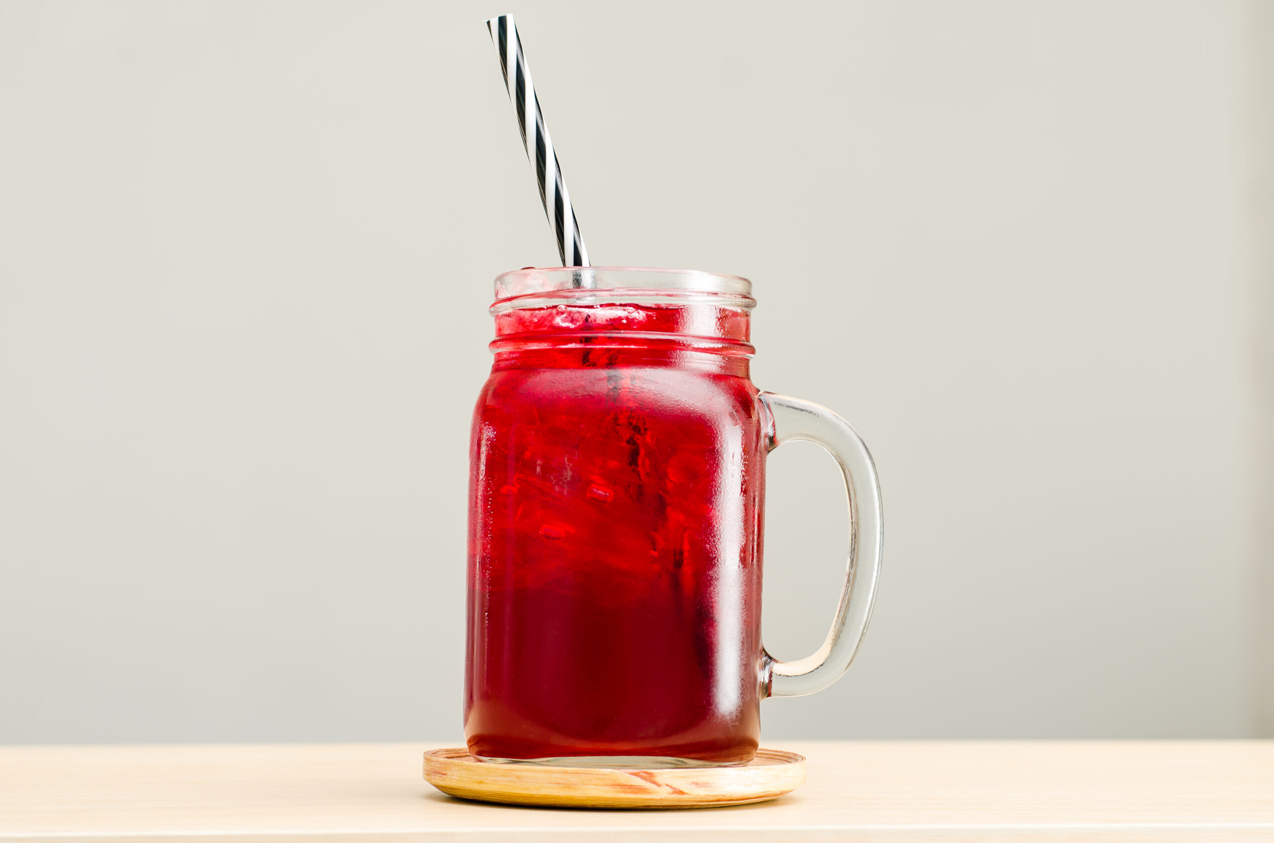 Roter Mocktail